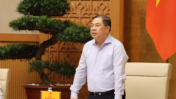 Phó Thủ tướng Thường trực Phạm Gia Túc nêu rõ, thời gian từ nay đến khi Hội nghị APEC 2027 diễn ra không còn nhiều, yêu cầu đặt ra là phải bảo đảm hoàn thành các dự án, công trình đúng tiến độ, bảo đảm chất lượng. (Ảnh: VGP/Phương Nguyên)