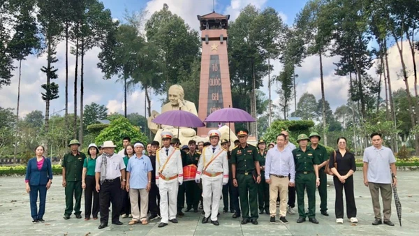 Bảo Đảm An Toàn Lao Động Là Trách Nhiệm Của Cả Người Lao Động Và Người Sử Dụng Lao Động Đưa Hài Cốt Liệt Sĩ Về An Táng Tại Nghệ An.
