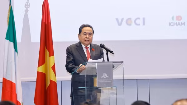 Chủ tịch Quốc hội Trần Thanh Mẫn phát biểu tại Phiên khai mạc Tọa đàm chính sách thúc đẩy hợp tác Việt Nam-Italia. (Ảnh: Doãn Tấn – TTXVN)