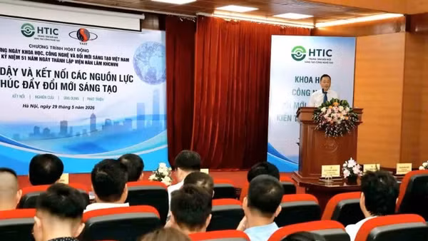 Quang cảnh chương trình. (Ảnh: MẠNH XUÂN)