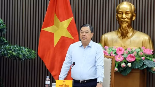 Ủy viên Bộ Chính trị, Phó Thủ tướng Thường trực Chính phủ Phạm Gia Túc, Trưởng Ban Chỉ đạo Nhà nước các chương trình, công trình, dự án quan trọng quốc gia, trọng điểm ngành năng lượng chủ trì cuộc họp nghe báo cáo về tình hình triển khai và giải pháp thực hiện Điều chỉnh Quy hoạch phát triển điện lực quốc gia thời kỳ 2021-2030. (Ảnh: VGP/Phương Nguyên)
