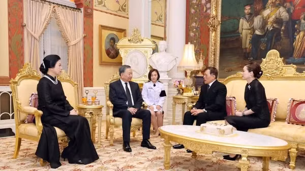 Tổng Bí thư, Chủ tịch nước Tô Lâm và Phu nhân Ngô Phương Ly hội kiến Nhà Vua Thái Lan Maha Vajiralongkorn và Hoàng hậu. (Ảnh: Hoàng gia Thái Lan)