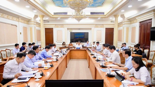 Quang cảnh cuộc họp.