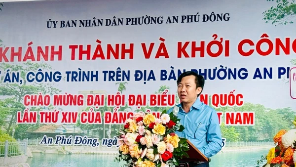 Ông Nguyễn Chí Thiện, quyền Chủ tịch Ủy ban nhân dân phường An Phú Đông phát biểu tại buổi lễ.
