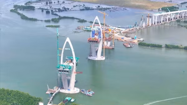 Những mạch máu giao thông hiện đại do Bắc Trung Nam kiến tạo không chỉ nối liền những miền đất, mà còn mở ra không gian phát triển mới, hòa nhịp cùng dòng chảy bứt phá của đất nước trong kỷ nguyên vươn mình. (Ảnh: Công ty cổ phần xây dựng Bắc Trung Nam cung cấp)