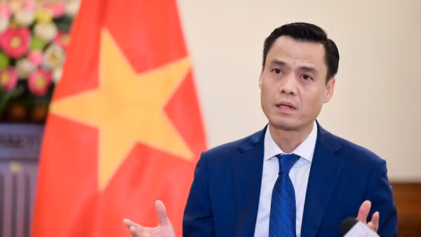 Thứ trưởng Ngoại giao Đặng Hoàng Giang.