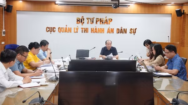 Đảng ủy Cục Quản lý Thi hành án dân sự, Bộ Tư pháp luôn bám sát chỉ đạo của Đảng ủy cấp trên trong thực hiện nhiệm vụ.