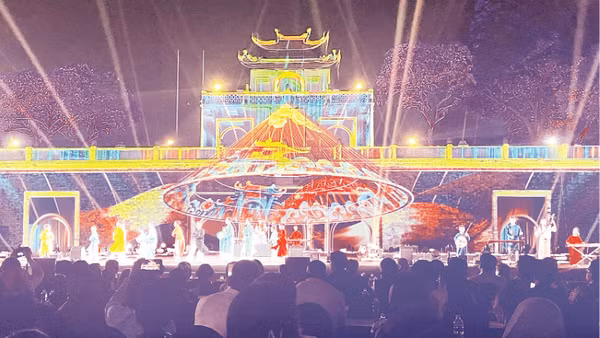 Trình chiếu 3D mapping tại Hoàng thành Thăng Long.