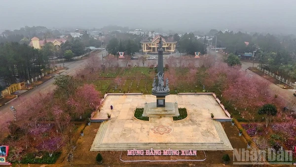 Quang cảnh khu vực trung tâm xã Măng Đen, tỉnh Quảng Ngãi. (Ảnh: HIỀN CỪ)