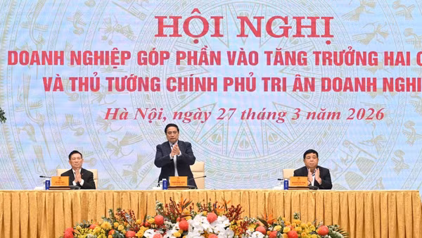 Thủ tướng Chính phủ Phạm Minh Chính chủ trì Hội nghị doanh nghiệp góp phần vào tăng trưởng hai con số. (Ảnh: TRẦN HẢI)