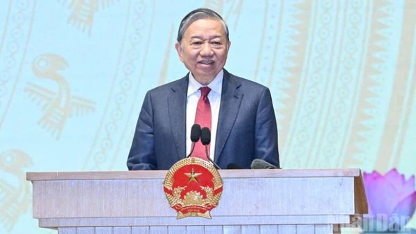 Tổng Bí thư Tô Lâm phát biểu ý kiến chỉ đạo tại Hội nghị tổng kết công tác năm 2025, triển khai công tác năm 2026 của Chính phủ và chính quyền địa phương. (Ảnh: TRẦN HẢI)