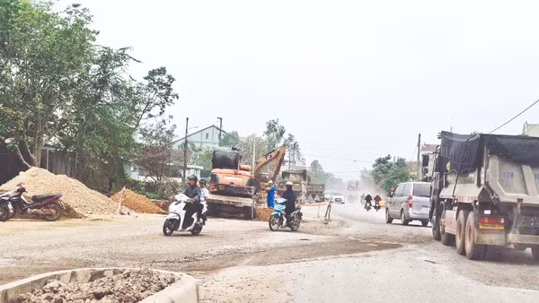 Dự án đoạn qua địa bàn xã Kim Liên còn ngổn ngang, tiến độ thi công ì ạch.