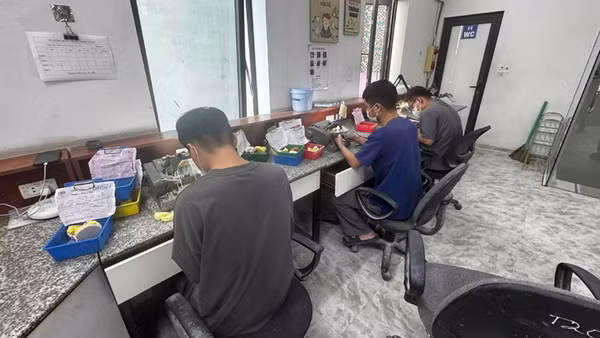 Các cơ quan chức năng phát hiện nhiều cơ sở sản xuất, kinh doanh răng giả trên địa bàn thành phố Hà Nội. (Ảnh: Diệu Linh)