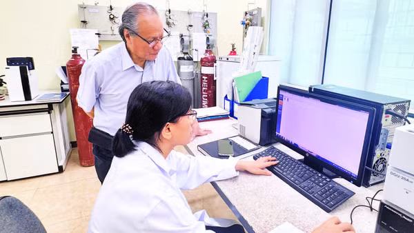 Hoạt động nghiên cứu khoa học tại Trường đại học Khoa học Tự nhiên, Đại học Quốc gia Hà Nội (Ảnh: HÀ LINH)