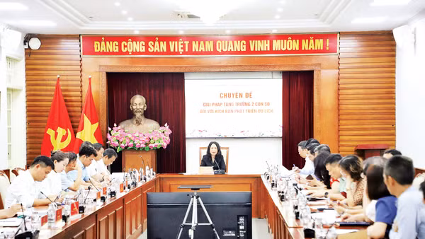 Quang cảnh cuộc họp chuyên đề "Giải pháp tăng trưởng hai con số đối với kịch bản phát triển du lịch”. (Ảnh: Ban tổ chức)