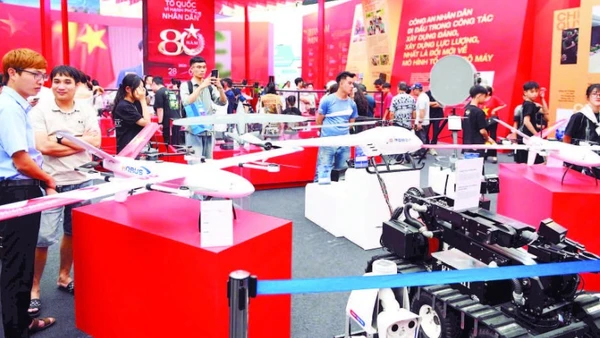 Các sản phẩm công nghệ được trưng bày tại Triển lãm thành tựu đất nước “80 năm hành trình Độc lập-Tự do-Hạnh phúc”. (Ảnh: THẾ ĐẠI)