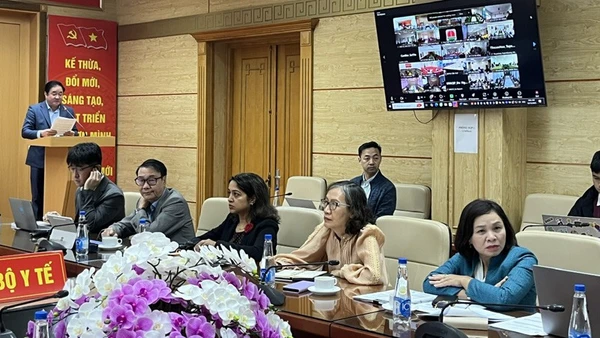 Các đại biểu dự hội nghị ở điểm cầu Bộ Y tế.