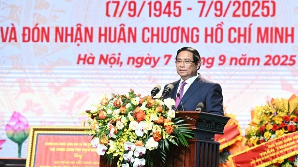 Thủ tướng Phạm Minh Chính phát biểu ý kiến tại Lễ kỷ niệm 80 năm Ngày thành lập Đài Tiếng nói Việt Nam. (Ảnh: TRẦN HẢI)