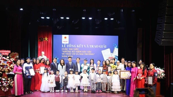 Cuộc thi viết “Những kỷ niệm sâu sắc về thầy cô và mái trường” thu hút gần 90.000 tác phẩm gửi về Ban tổ chức.