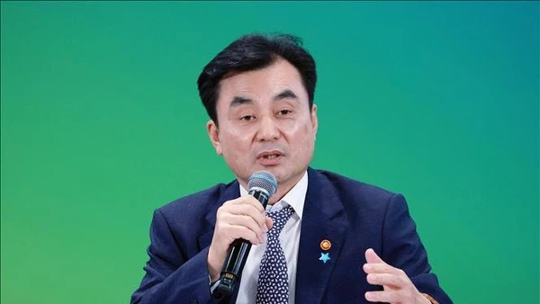 Bộ trưởng Quốc phòng Hàn Quốc Ahn Gyu Back. (Ảnh: Yonhap/ TTXVN)