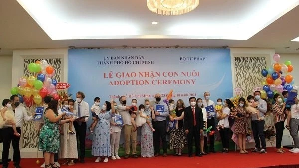 Thành phố Hồ Chí Minh giải quyết khoảng 2.700 trường hợp nuôi con nuôi trong nước và 1.260 trường hợp nuôi con nuôi có yếu tố nước ngoài.