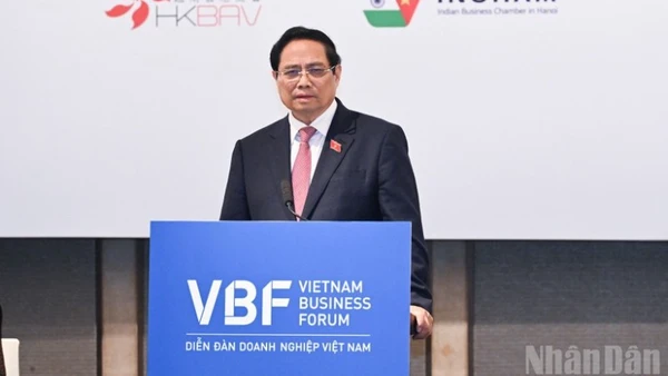 Thủ tướng Chính phủ Phạm Minh Chính phát biểu ý kiến tại Diễn đàn Doanh nghiệp Việt Nam (VBF) năm 2025. (Ảnh: TRẦN HẢI)