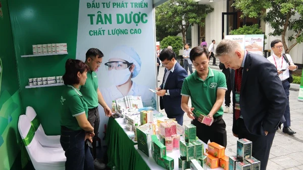 Traphaco tự tin với sức cạnh tranh mạnh mẽ của 2 dòng sản phẩm chiến lược.