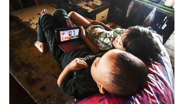 Ngày càng nhiều trẻ em ở Indonesia truy cập internet. (Ảnh: ANTARA)