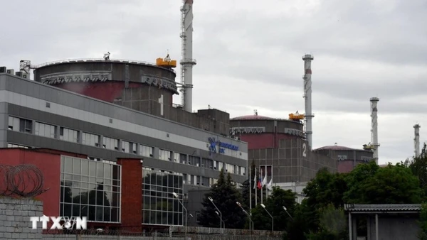Quang cảnh nhà máy điện hạt nhân Zaporizhzhia ở miền Nam Ukraine. (Ảnh: AFP/TTXVN)