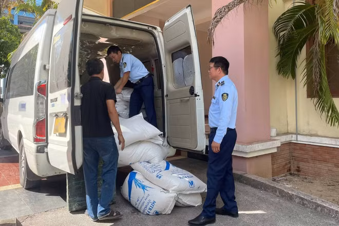 Cơ quan chức năng tỉnh Quảng Trị liên tiếp phát hiện, xử lý vụ các vận chuyển đường kính nhập lậu.