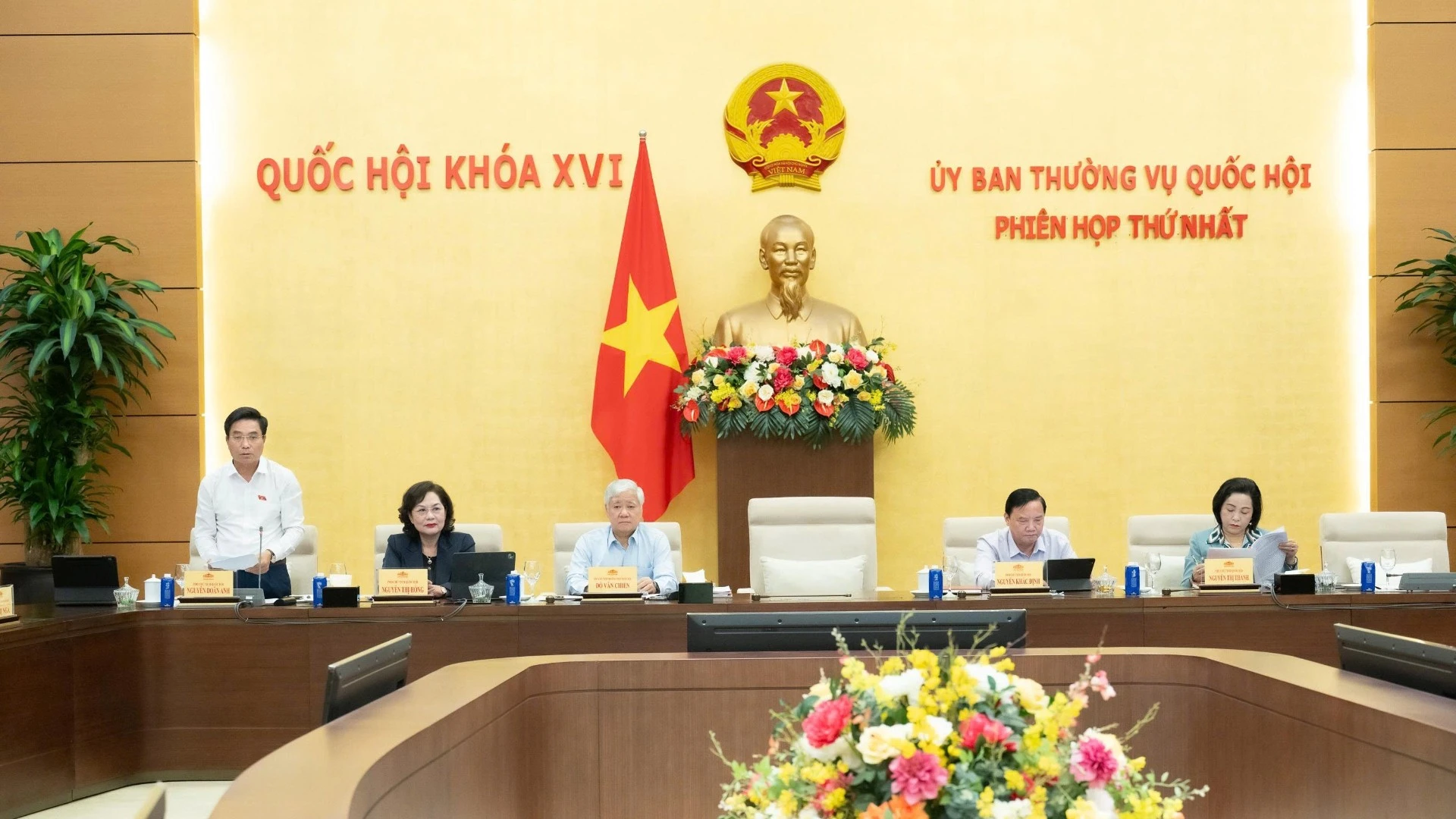 Ủy ban Thường vụ Quốc hội chỉ rõ tình trạng chậm, nợ văn bản hướng dẫn luật năm 2025