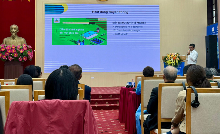 Nguyen Thanh Dien, zastępca dyrektora Centrum Przedsiębiorczości i Innowacji Miasta Can Tho, przedstawił działania związane z przedsiębiorczością i innowacyjnością. 9.jpg