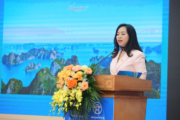 Pani Vu Thi Kim Chi, zastępca dyrektora Departamentu Nauki i Technologii w Quang Ninh, podzieliła się swoimi spostrzeżeniami na temat rozwoju kreatywnego ekosystemu startupów. 5.jpg