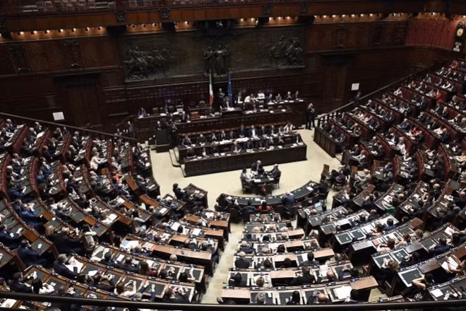 Toàn cảnh một phiên họp Quốc hội Italy tại Rome. (Ảnh: Anadolu Agency/TTXVN)