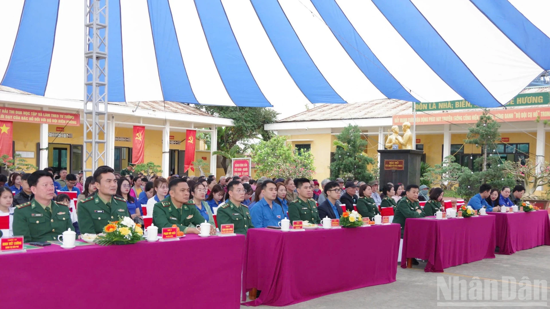 Tuổi trẻ Hải Phòng ra quân hưởng ứng Tháng Thanh niên và Tháng Ba biên giới tại Cát Hải