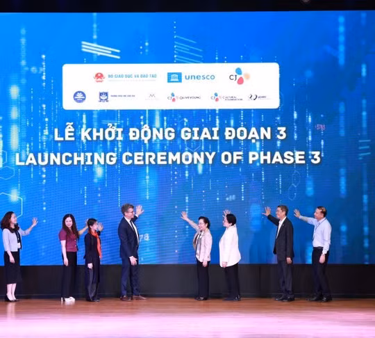 [Video] UNESCO thúc đẩy giáo dục STEAM cho nữ sinh Việt Nam