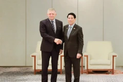 Chủ tịch nước Lương Cường tiếp Thủ tướng Slovakia Robert Fico. (Ảnh: HỮU HƯNG)