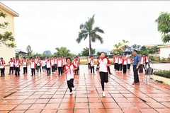 Giờ học môn Giáo dục thể chất của học sinh Trường trung học cơ sở Phương Nam (phường Yên Tử, tỉnh Quảng Ninh).