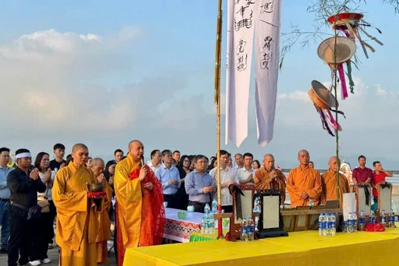 Đại Lễ cầu siêu tưởng niệm 39 nạn nhân thiệt mạng trong vụ tai nạn lật tàu du lịch Vịnh Xanh 58.