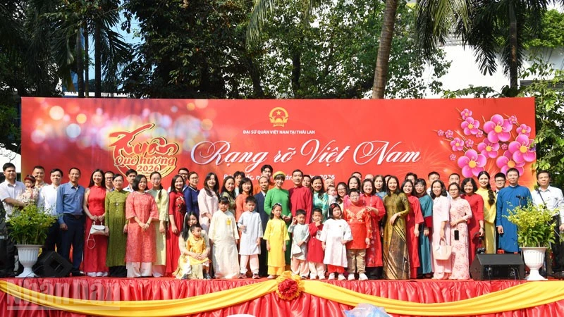 Kiều bào và bạn bè Thái Lan gửi lời chúc Tết Bính Ngọ 2026 đến Việt Nam