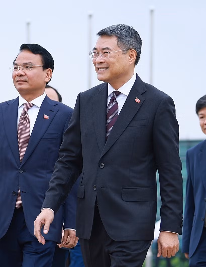 Thủ tướng Lê Minh Hưng rời Hà Nội sang tham dự Hội nghị Cấp cao Kỷ niệm 35 năm quan hệ ASEAN-Nga tại Kazan. (Ảnh: Dương Giang/TTXVN)