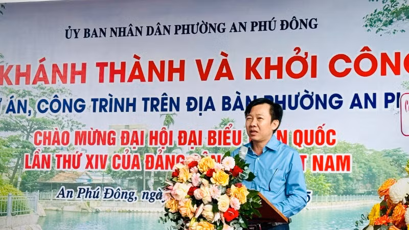 Ông Nguyễn Chí Thiện, quyền Chủ tịch Ủy ban nhân dân phường An Phú Đông phát biểu tại buổi lễ.