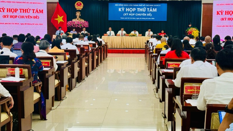 Toàn cảnh kỳ họp.
