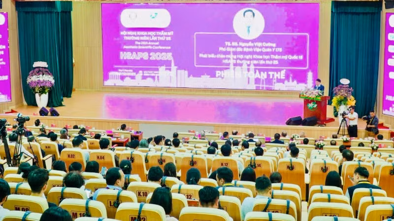 Hội nghị quy tụ gần 1.500 đại biểu, cùng hàng trăm báo cáo viên, chuyên gia, bác sĩ và nhà khoa học đầu ngành trong nước và quốc tế tham dự.