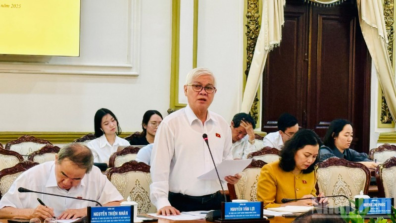 Đồng chí Nguyễn Văn Lợi, Ủy viên Trung ương Đảng, Trưởng đoàn đại biểu Quốc hội thành phố phát biểu kết luận tại buổi làm việc.