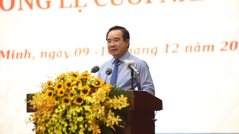 Chủ tịch Ủy ban nhân dân Thành phố Hồ Chí Minh Nguyễn Văn Được phát biểu giải trình một số nội dung liên quan tới kinh tế-xã hội năm 2025 và nhiệm vụ, giải pháp năm 2026 trên địa bàn.