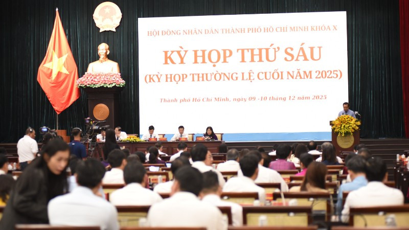 Quang cảnh kỳ họp.