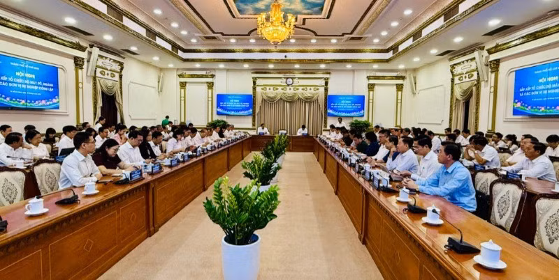 Ủy viên Trung ương Đảng, Phó Bí thư Thành ủy, Chủ tịch Ủy ban nhân dân Thành phố Hồ Chí Minh Nguyễn Văn Được phát biểu tại Hội nghị.