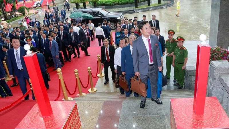 Thiết bị công nghệ xác thực đại biểu dự phiên trù bị Đại hội Đảng bộ tỉnh Thanh Hóa khóa 20.