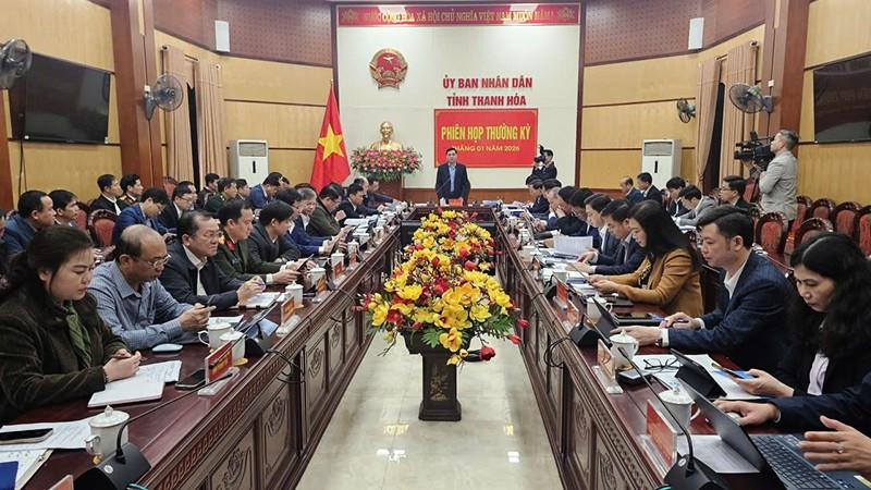 Quang cảnh phiên họp Ủy ban nhân dân tỉnh Thanh Hóa thường kỳ.